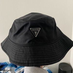 Guess Bucket Hat - Black